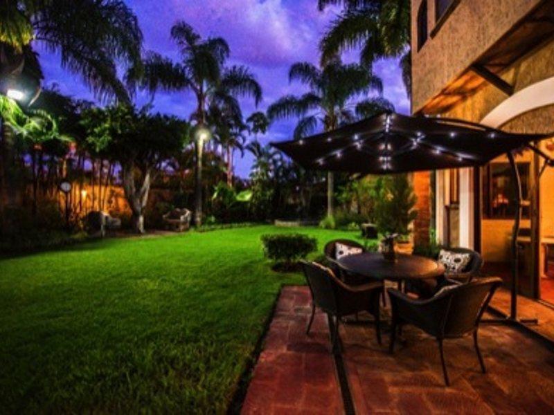 Hotel La Mansion Del Sol Запопан Екстериор снимка