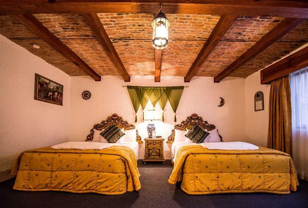Hotel La Mansion Del Sol Запопан Екстериор снимка